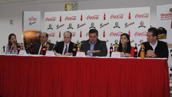 MSC Noticias - Foto-Firma-CocaCola-Leones-del-Caracas-1 Agencias Com y Pub Beisbol Deportes Negocios Proa Com Publicidad 