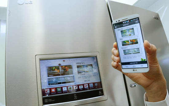 MSC Noticias - LG-Smart-Refrigerator-with-Smartphone-01 Agencias Com y Pub BrandCom Hogar Negocios Publicidad Tecnología 