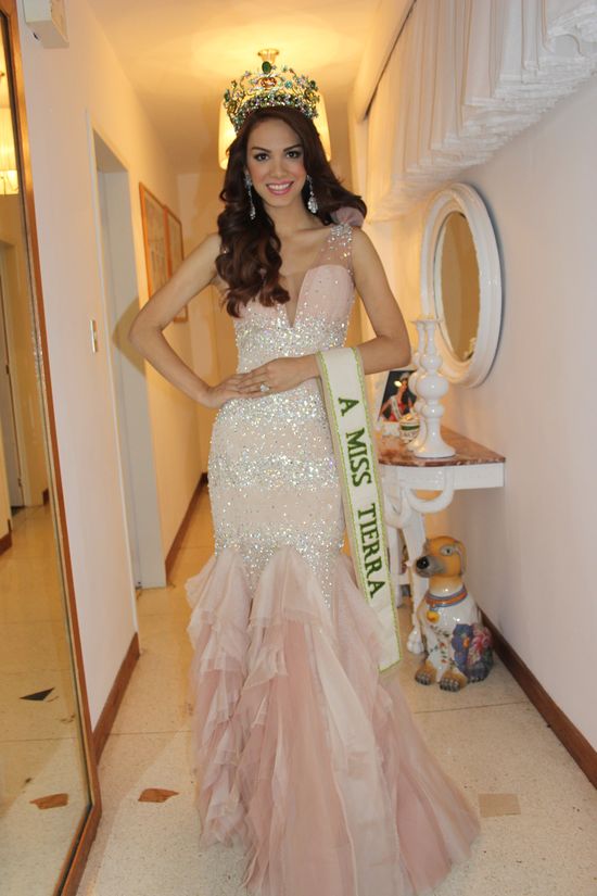 MSC Noticias - FOTO-MAIRA Agencias Com y Pub Estética y Belleza Org Miss Venezuela Publicidad 