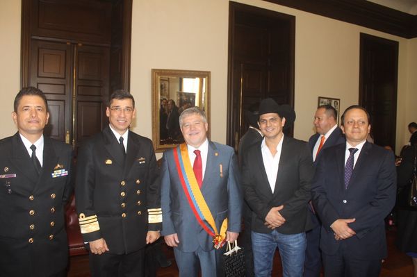 MSC Noticias Latinoamerica - Condecoración-al-Embajador-de-República-Checa Agencia de Com Colombia Negocios 