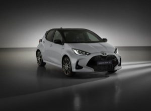 MSC Noticias Latinoamerica - 500_toyotayarisgrsport20223-gtbadge-v01-300x222 